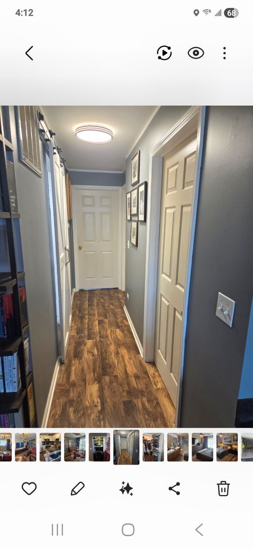 Building Photo - 1065 N Village Dr