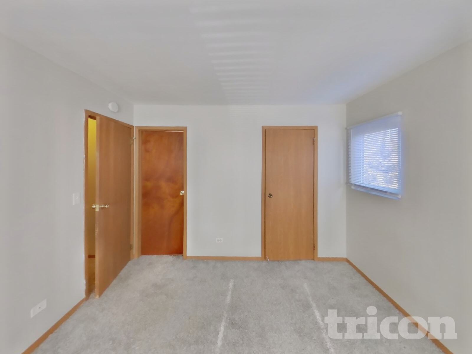 Building Photo - 1331 Fairfield Ct