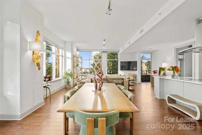 Building Photo - 125 W Tremont Ave