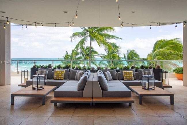 Building Photo - 17375 Collins Ave