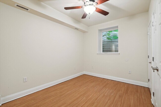 Building Photo - 1955 N 18th St