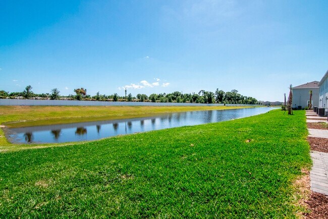 Building Photo - Brand-New 3BR/2.5BA Townhome in Lakewood Ranch — Internet, Trash, & Lawn Care Included