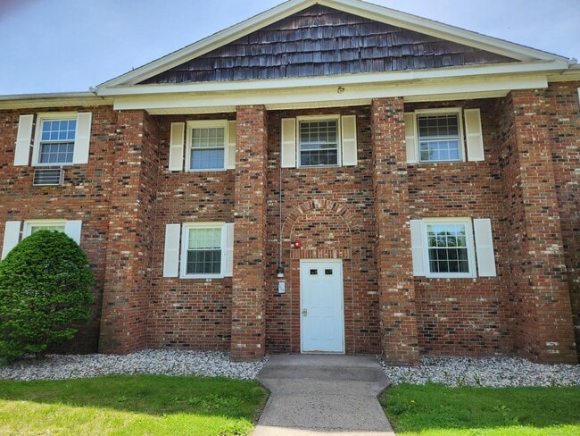 Primary Photo - 1465 C Willard Ave