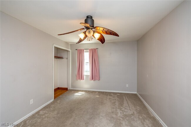 Building Photo - 8221 Pelham Dr