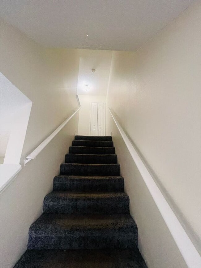 Building Photo - HIDDEN CREEK CONDO-1602 Bending Brook Way ...