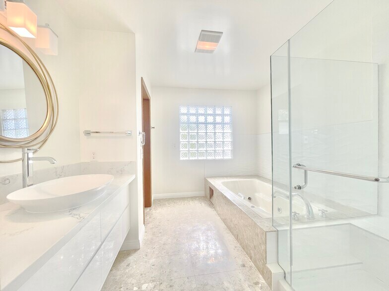 Building Photo - 4031 Berryman Ave