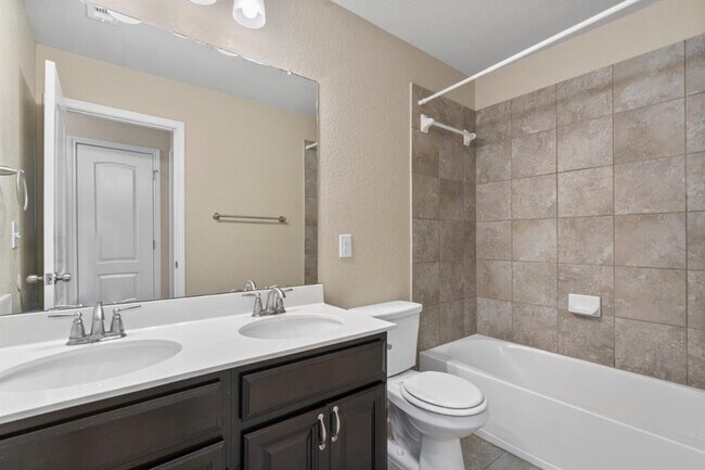 Building Photo - 105 Checkerspot Ct