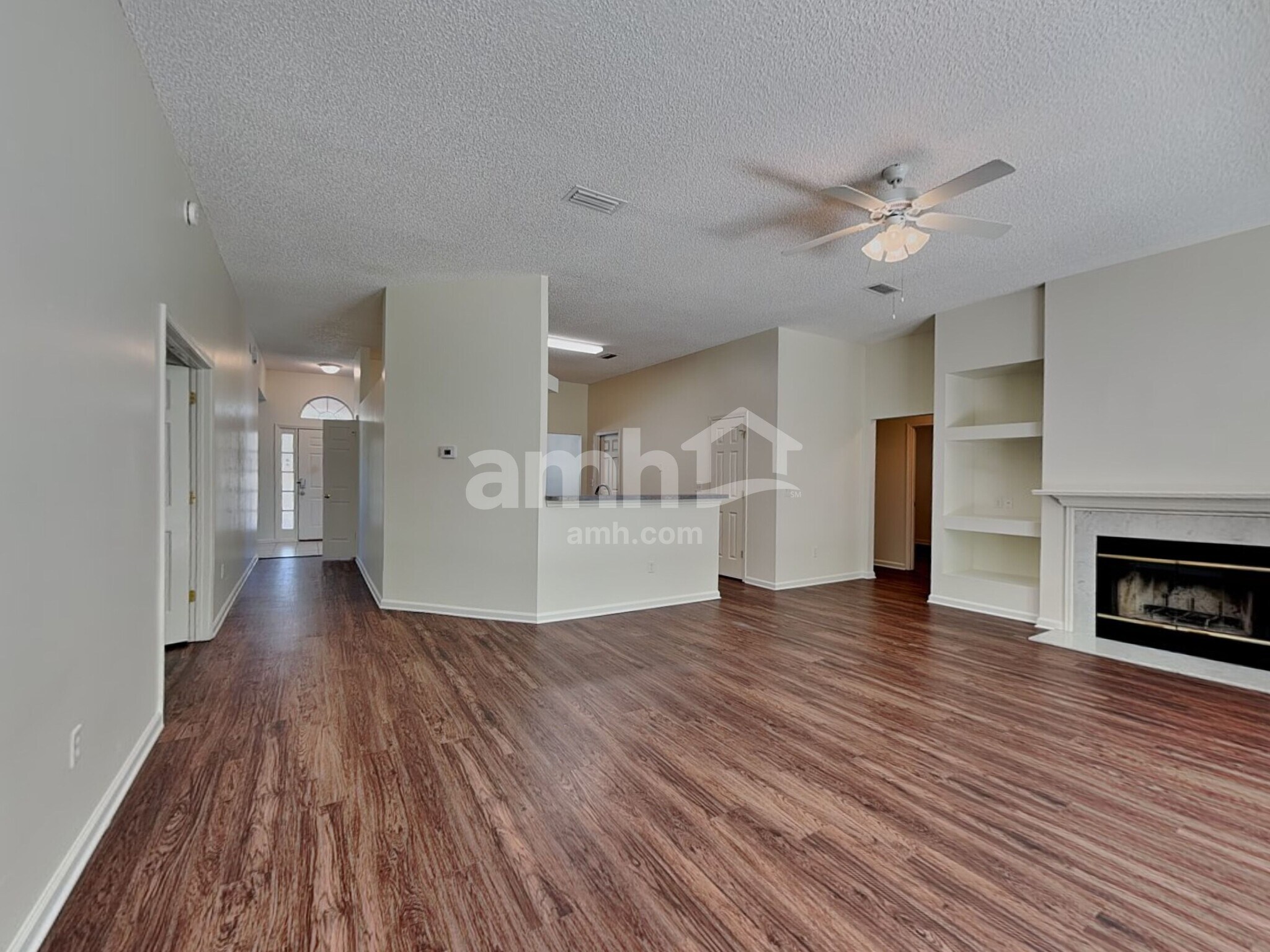 Building Photo - 5682 Shady Pine St S