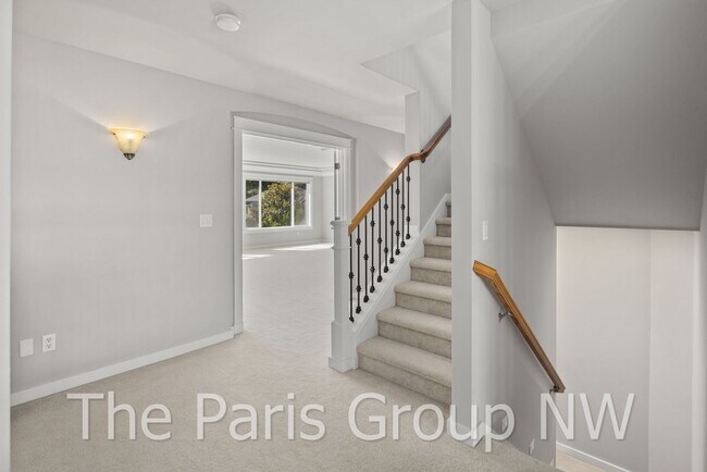 Building Photo - Stunning 3438sf Newcastle Craftsman Near T...