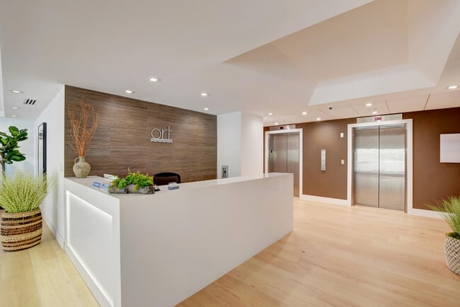 Building Photo - 2066 N Ocean Blvd