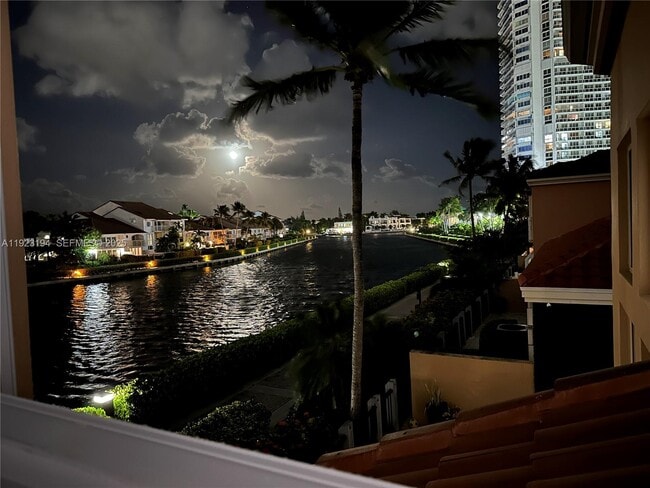 Building Photo - 3757 NE 208th Terrace