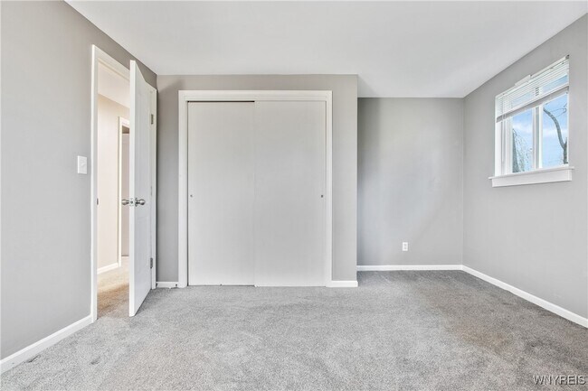 Building Photo - 106 Patsy Ln