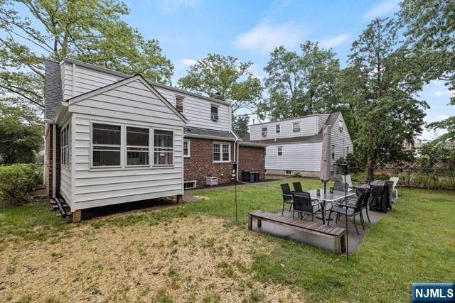 Building Photo - 13-08 Plaza