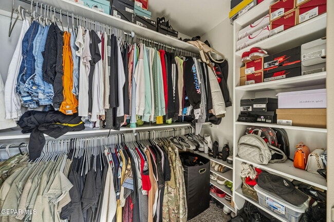 Building Photo - 1181 Summer Rain St