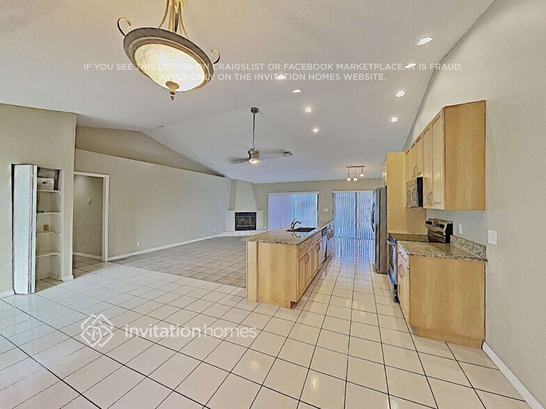 Building Photo - 17745 Woodview Terrace