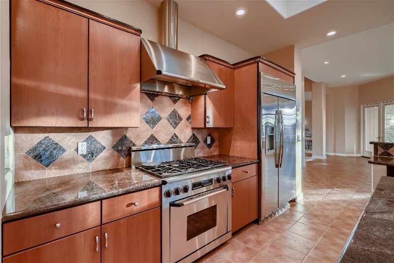 Building Photo - 6038 E Country Club Vista Dr