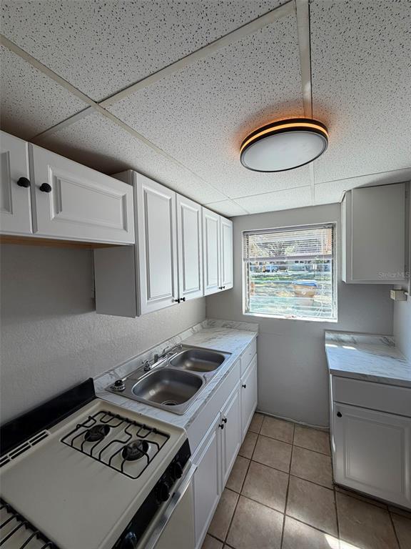 Building Photo - 719 E Martin St