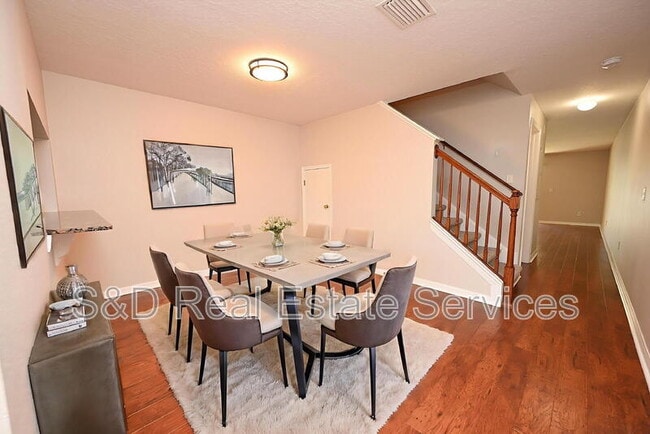 Building Photo - 5360 River Rock Rd