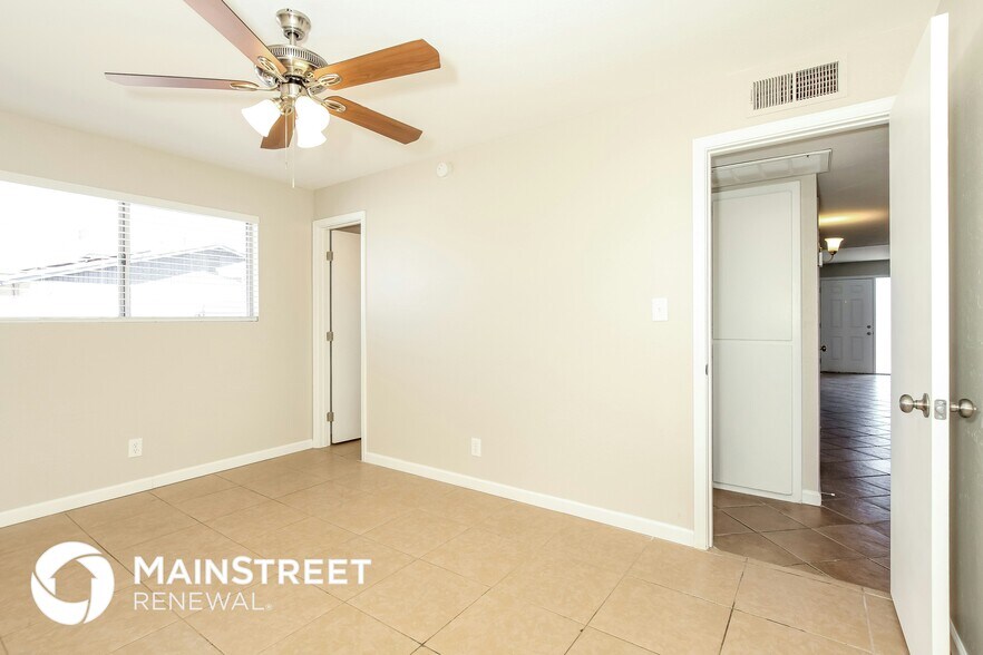 Building Photo - 15232 N 24th Pl