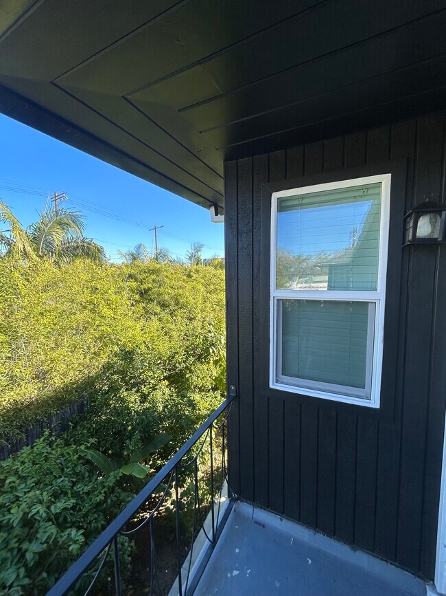 partial view of - 1425 Hauser Blvd