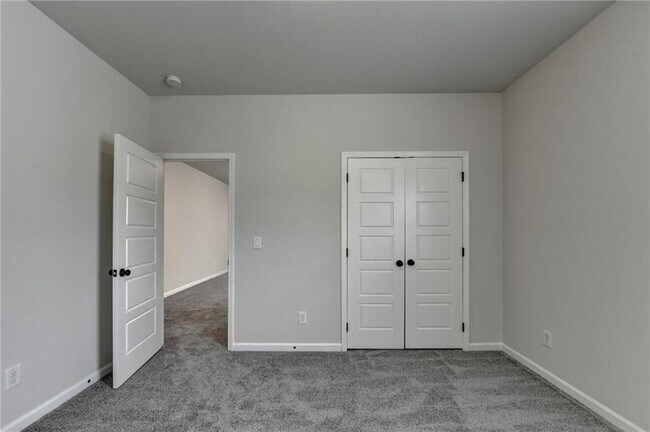Building Photo - 1854 Westfall Lndg