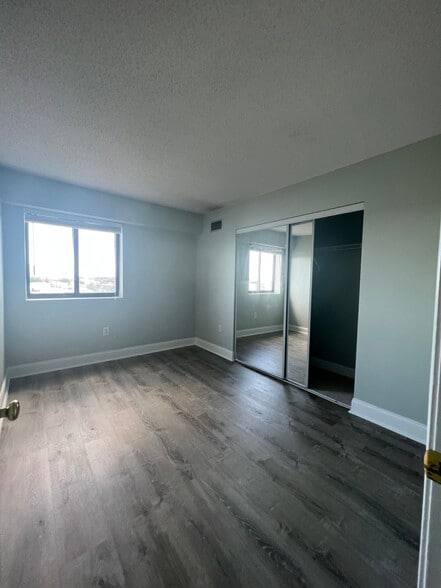 Building Photo - 15 N Beacon St