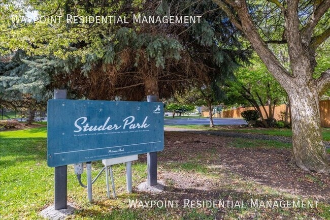 Building Photo - 1095 N Marsh Hawk Pl