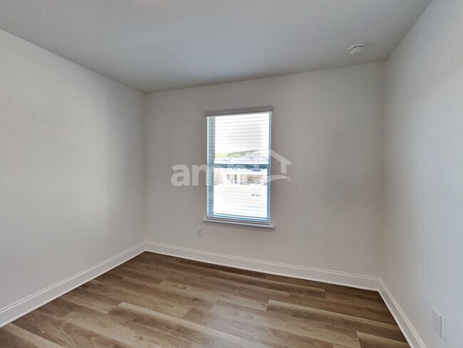Building Photo - 1614 Soapstone Rd
