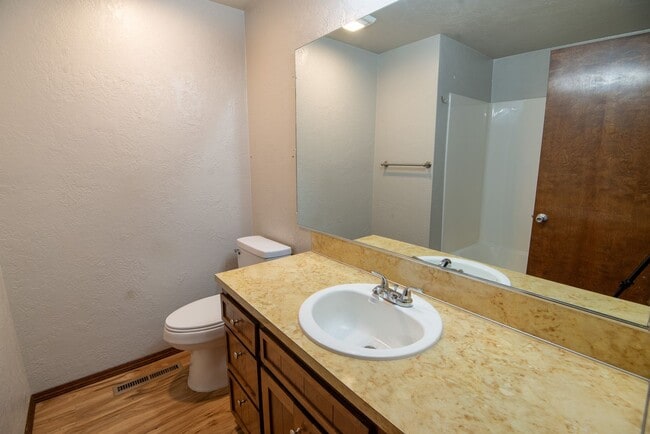 Building Photo - 3 bed, 2 bath Single-level home in Stayton, Oregon