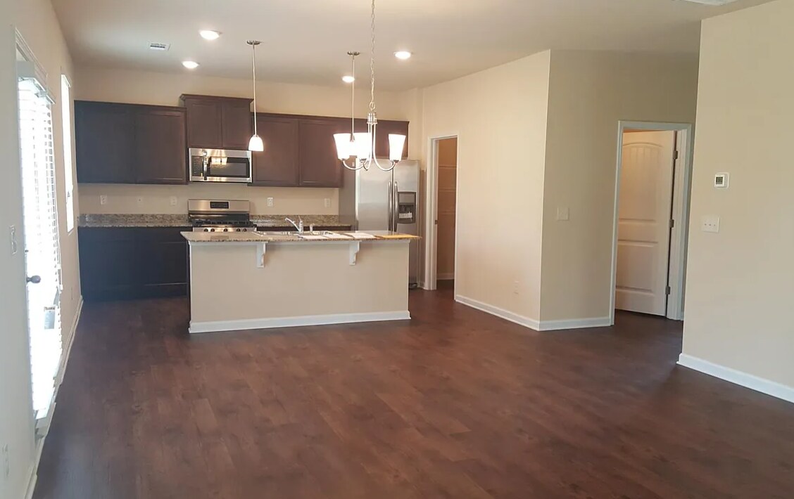 Building Photo - 79 Meadowlark Way