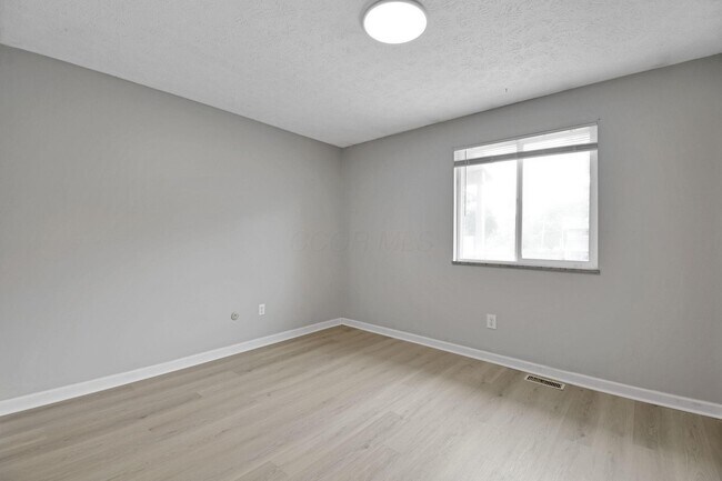 Building Photo - 5978 Alice Dr