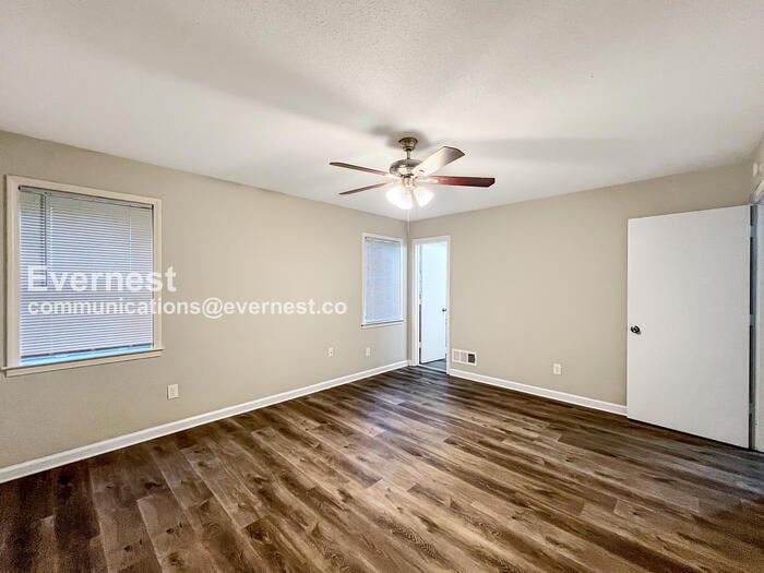 Building Photo - 3129 Domar St