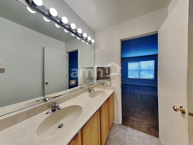 Building Photo - 1906 Landings Ct