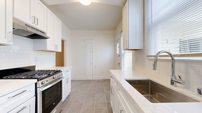 Building Photo - 1616 Golden Gate Ave