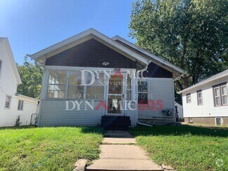 Building Photo - 4BD/2BA House with Double Garage by August...