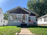 Building Photo - 4BD/2BA House with Double Garage by August...