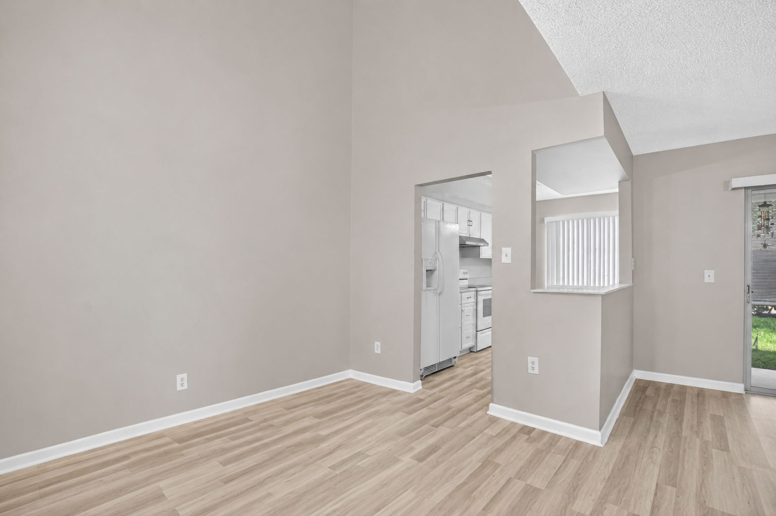 Building Photo - 5314 Sapphire Vly