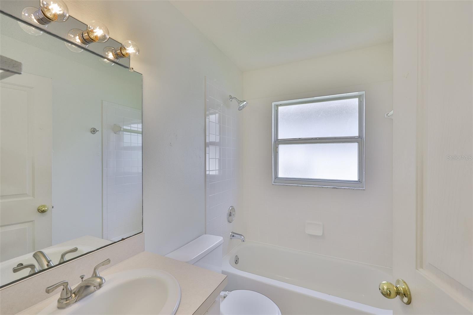 Building Photo - 1611 Bondurant Way