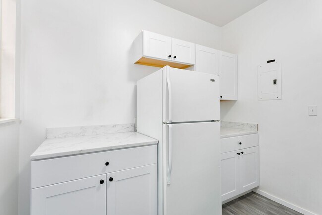 Building Photo - 5225 S Tacoma Way