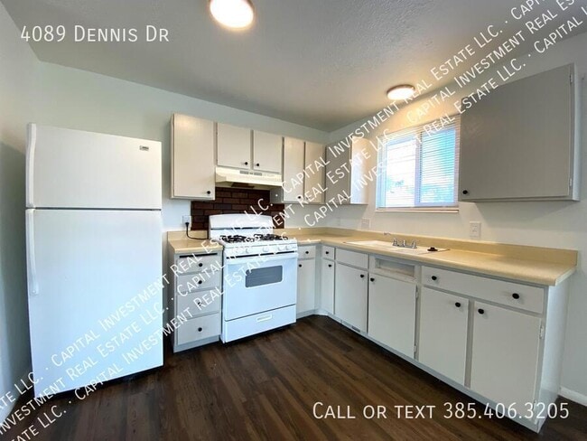 Building Photo - 4089 Dennis Dr