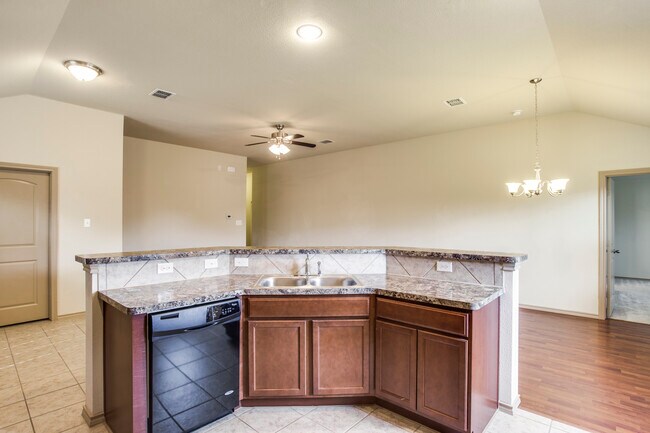 Building Photo - 409 Millbrook Ln