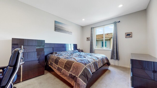 Building Photo - "Coming Soon" 3-Bedroom in Santa Clara- $4...