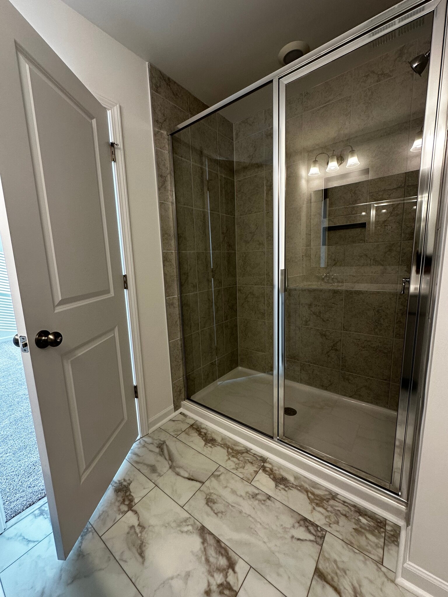 master room - shower - 5034 Falstone Dr