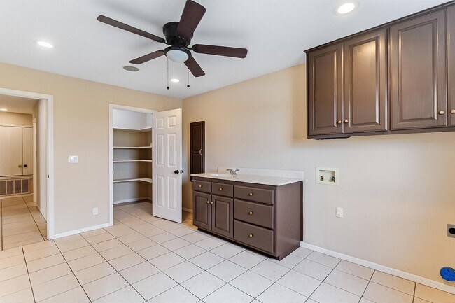 Building Photo - 8321 Co Rd 200