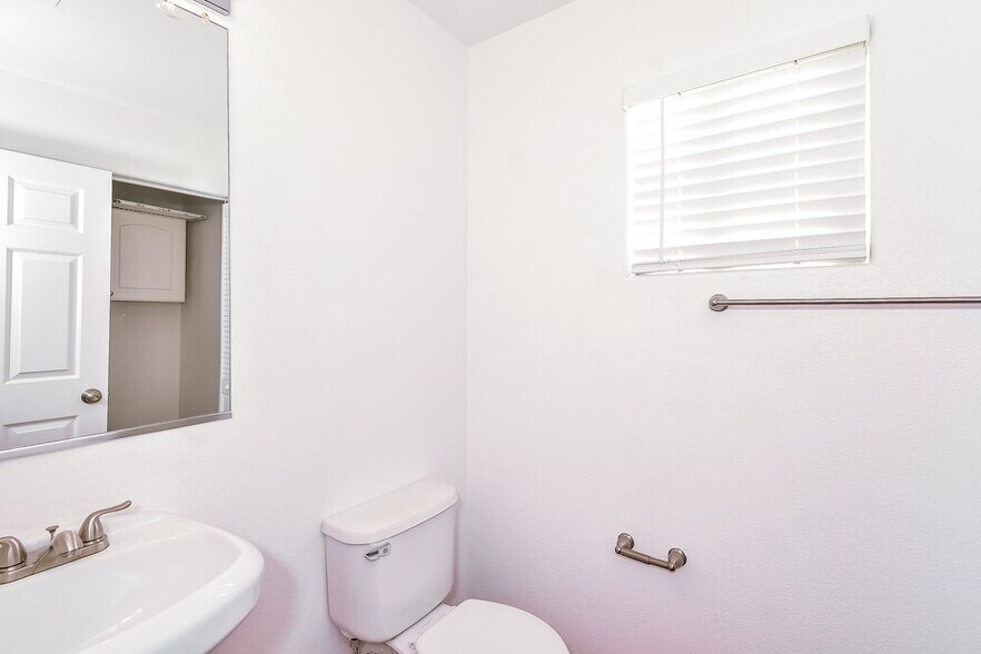 Building Photo - 5900 Taj Mahal Dr