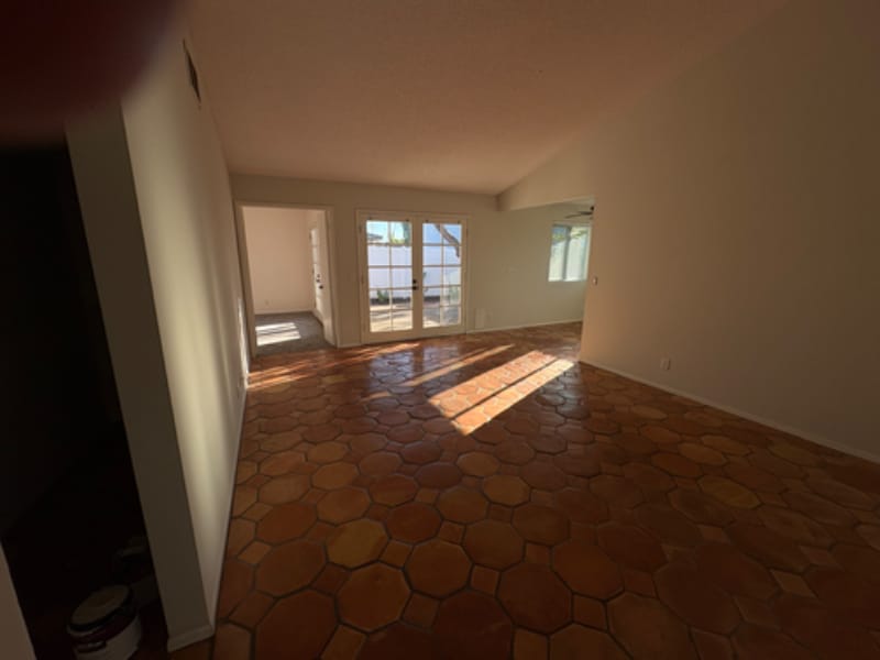 Building Photo - 112 Avenida Dolores