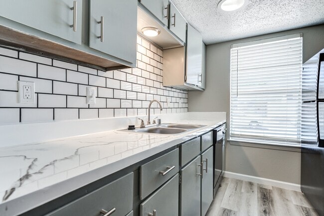 Building Photo - Paso Norte Apartments