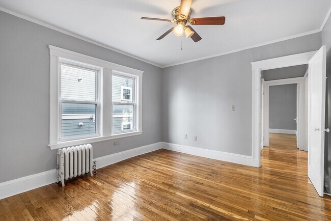 Building Photo - 28 Sunset St