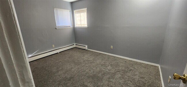 Building Photo - 12 Hart Pl