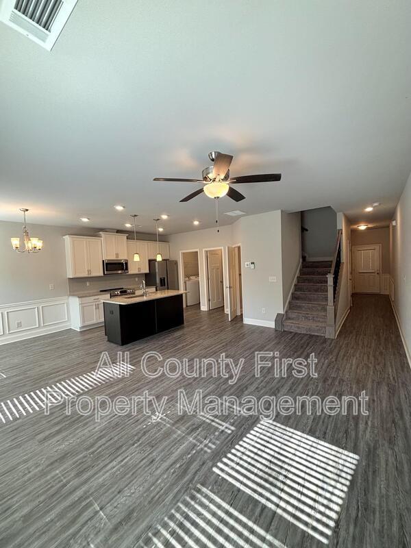 Building Photo - 1380 Sugar Glen Ct